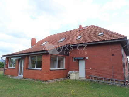 Prodej rodinného domu, vhodný i pro podnikání, 293m2, na pozemku 1531m2, Smetanova ulice, Lovosice - Fotka 7