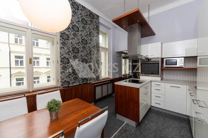 Pronájem bytu 2+kk, 70 m2, ul. Rumunská, Praha 2 - Fotka 4