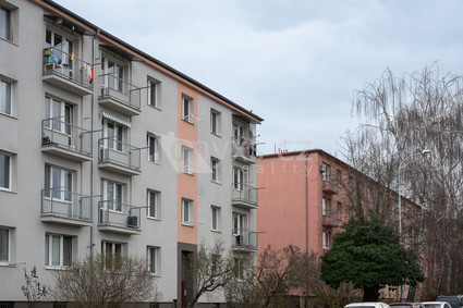 Prodej bytu 2+1 s balkonem, ulice Sadská, Hloubětín - Fotka 9