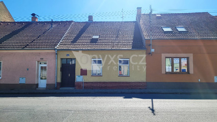 Prodej rodinného domu 3+1/veranda,dvůr, Roudnice nad Labem - Fotka 1