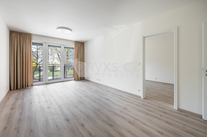 Pronájem bytu 2+kk, 69 m2 s balkonem, garáží a sklepem, ul. Výstavní, Praha - Háje - Fotka 5