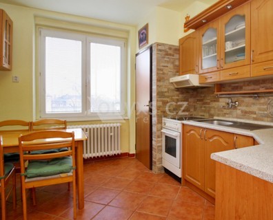 Prodej bytu 3+1/balkón, výměra 87 m2, 4 patro/4, OV, cihlový dům,  ulice Sladkovského, Kolín - Fotka 3