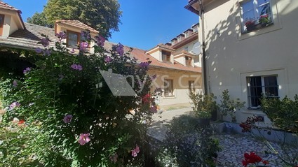 Atypický mezonetový byt s terasou 3kk v historické části Prahy k pronájmu. - Fotka 1