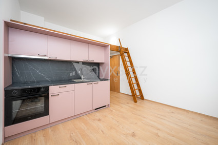 Pronájem bytu 1+kk, 21 m2, ul. Sokolská, Praha 2 - Fotka 1