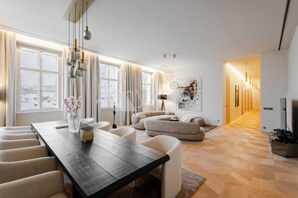 Pronájem designového bytu s parkováním v historickém centru 