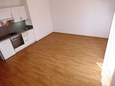 Pronájem bytu 1+kk s parkováním a balkonem Hostivice - Chýně