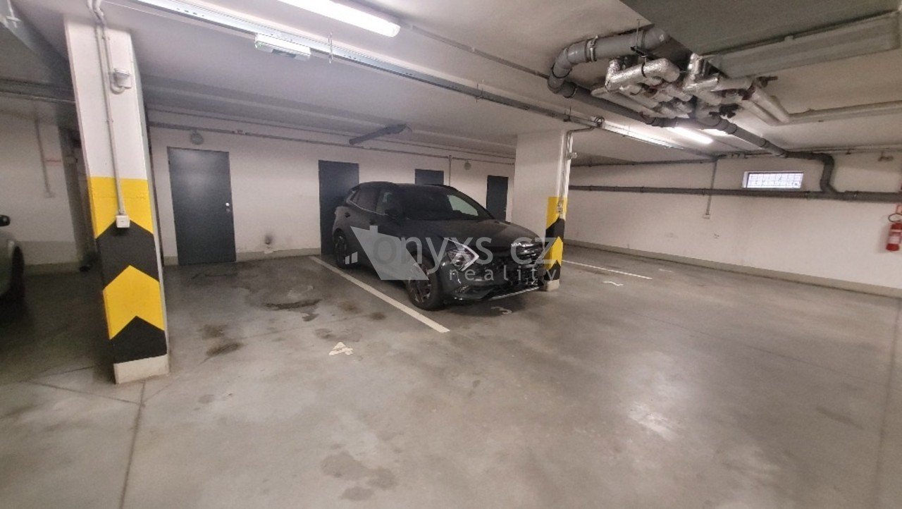 tn_zoom_filename_75663